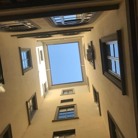 피렌체 레지덴자 데포카 알 누메로 8 B&B 외부 사진